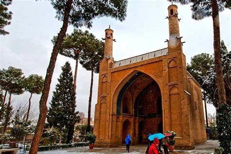 اتفاق عجیب در «منار جنبان» اصفهان همه را شوکه کرد! + عکس