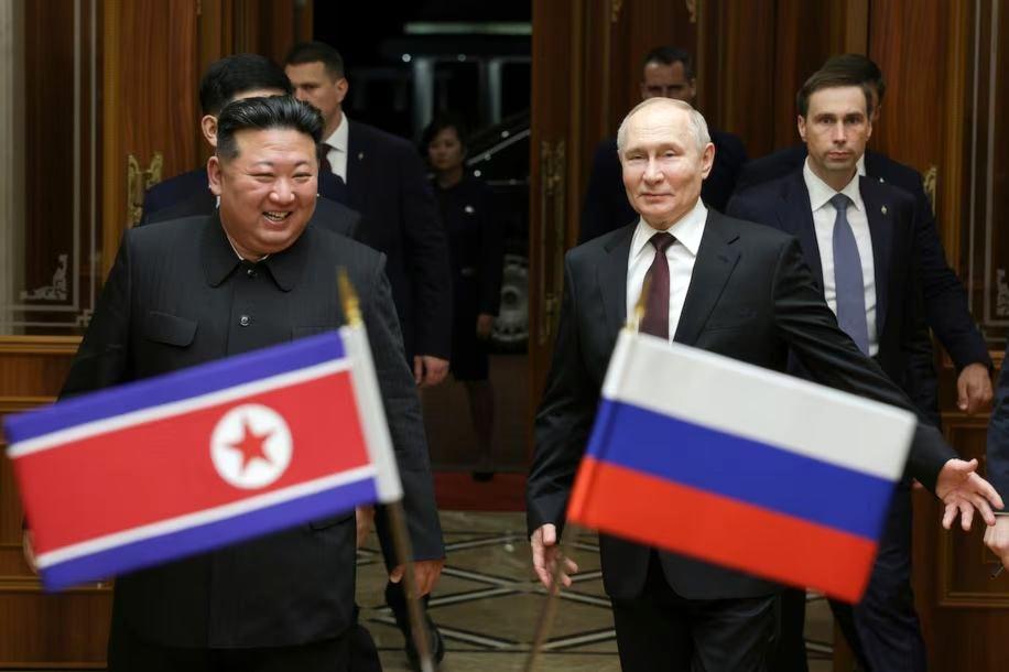 استقبال کم‌نظیر رهبر کره شمالی از پوتین + ویدئو

