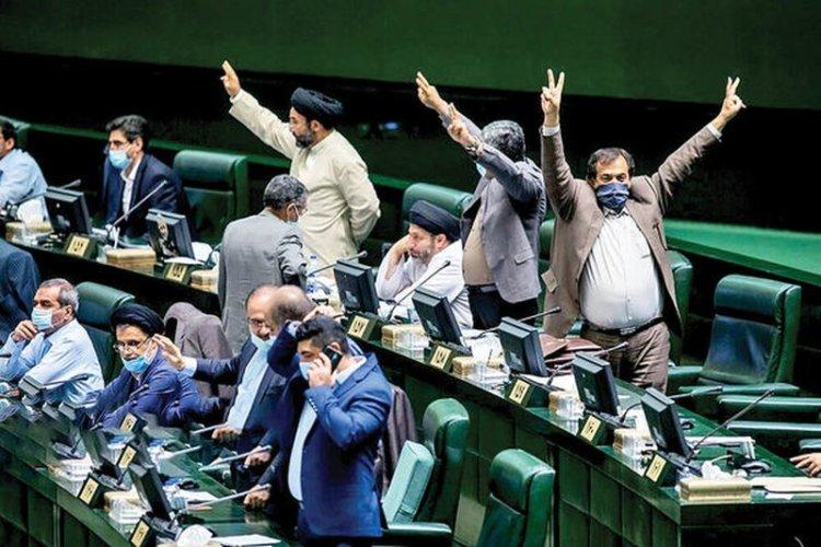 مسئولان جمهوری اسلامی ممنوع‌الخروج می‌شوند؟