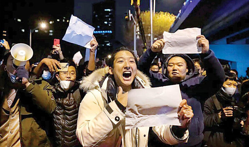 چرا «کاغذ سفید» نماد اعتراضات چین شد؟