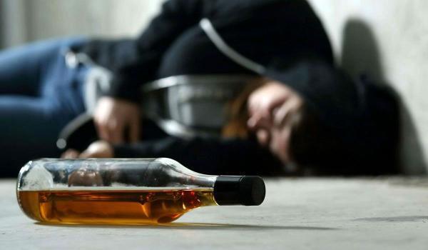 هشدار درباره اثرات فاجعه بار الکل آلوده بر بدن؛ باید فکری به حال مصرف الکل در ایران بشود