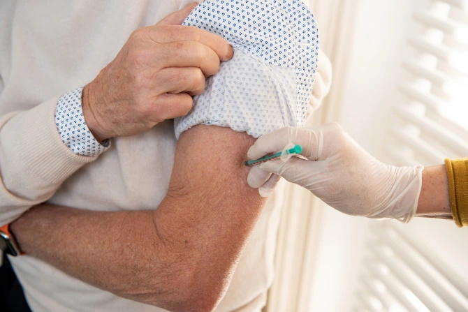 دز یادآور واکسن کرونا تا چه زمانی موثر است؟