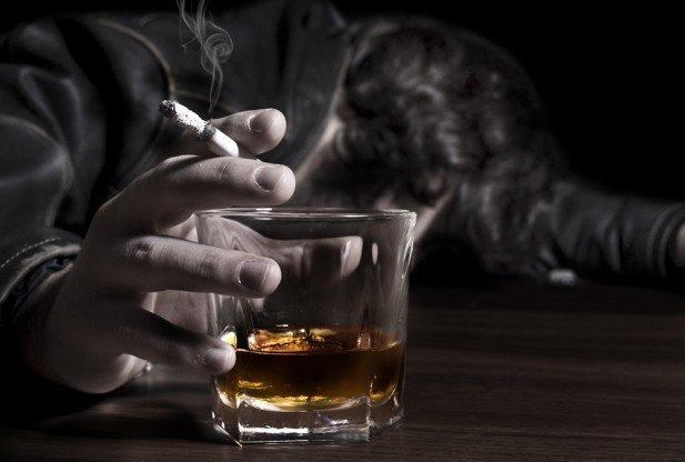 میزان مصرف الکل و دخانیات | گسترش صیغه‌یابی در فضای مجازی| خودکشی سالانه ۱۰۰ هزار نفر 