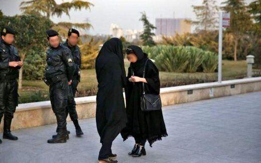 گشت‌زنی و بنرهای تذکر حجاب دوباره خبرساز شد! + عکس