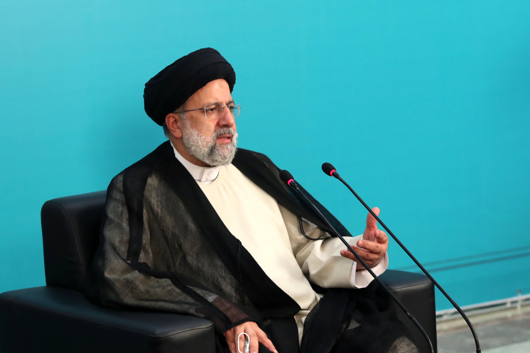 رئیسی: در مذاکرات یک گام از حقوق ملت ایران عقب‌نشینی نمی‌کنیم