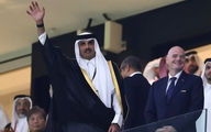 ببینید| امیر قطر «لباس عربی» بر تن «مسی» کرد!