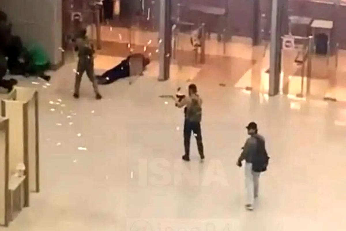 (+۱۶)تصاویر جدید از شلیک تروریست ها در سالن کنسرت روسیه/ویدئو
