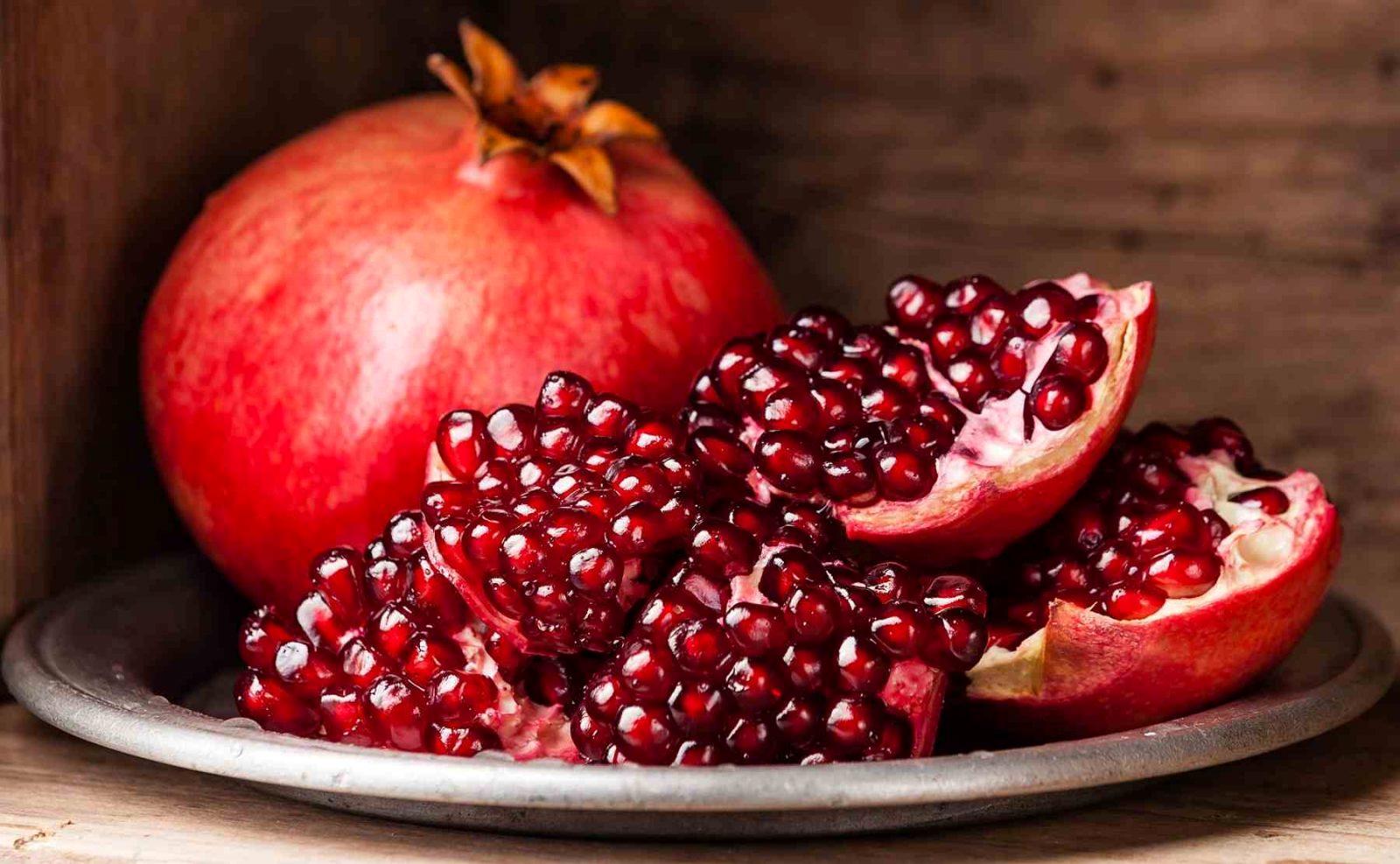 با مصرف این 8 میوه قرمز سلامتی تان را تضمین کنید
