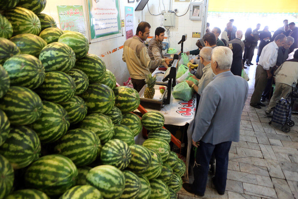 جدیدترین قیمت میوه در بازار شب یلدا