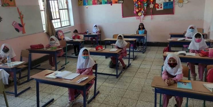 آموزش و پرورش: تمام مدارس از پایان آبان، حضوری می‌شوند
