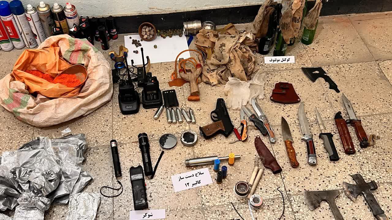 شناسایی کارگاه ساخت بمب‌های دست ساز و مواد منفجره در شیراز 