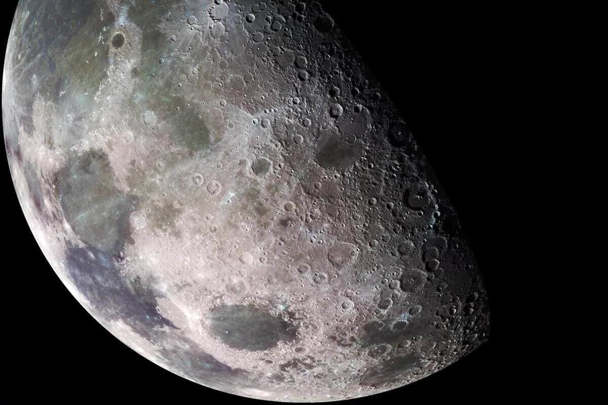 کشفی عجیب و هیجان‌انگیز در ماه