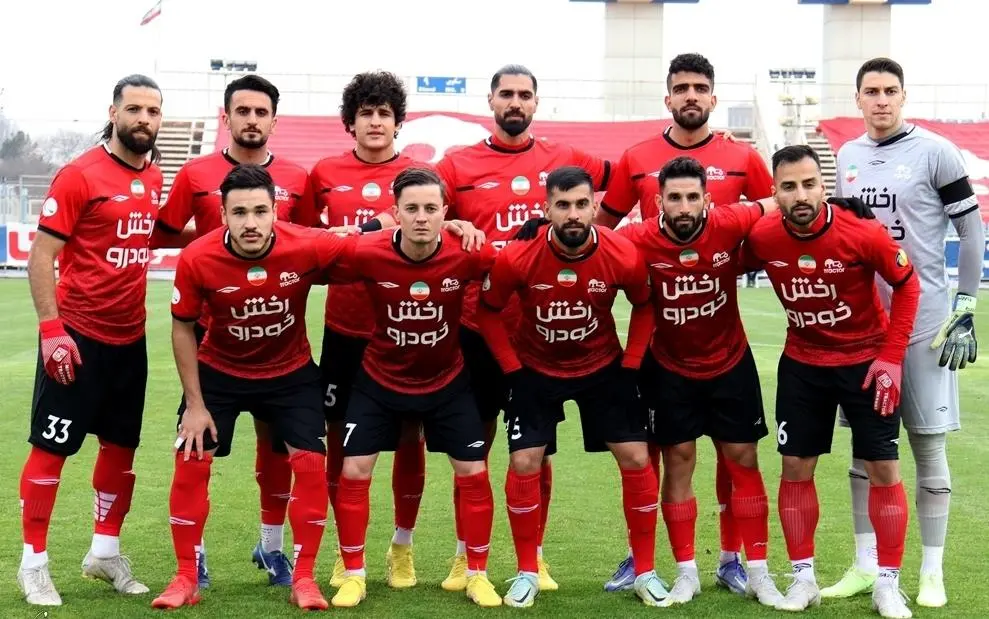 برای خودمان بازی می‌کنیم نه استقلال و پرسپولیس!