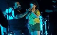 همخوانی جالب رضا صادقی با دختر خردسال در کنسرتش