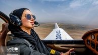 پرواز دختر ایرانی بر فراز تهران | تصویر
