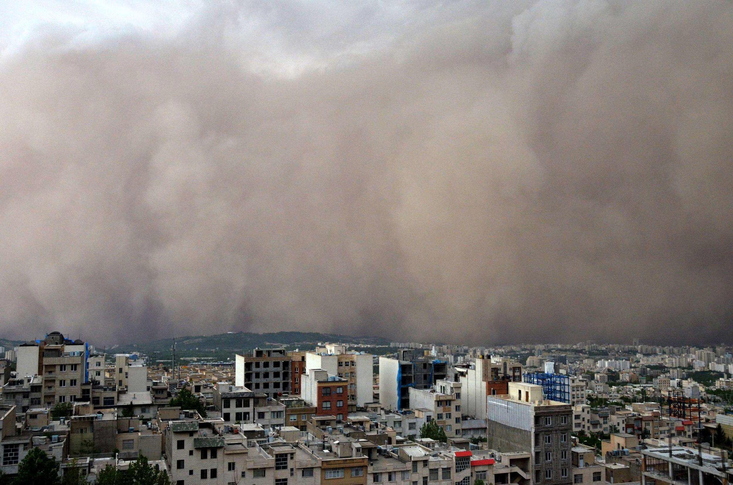 هشدار مهم به ساکنان پایتخت | هوا از ساعتی دیگر طوفانی می‌شود 