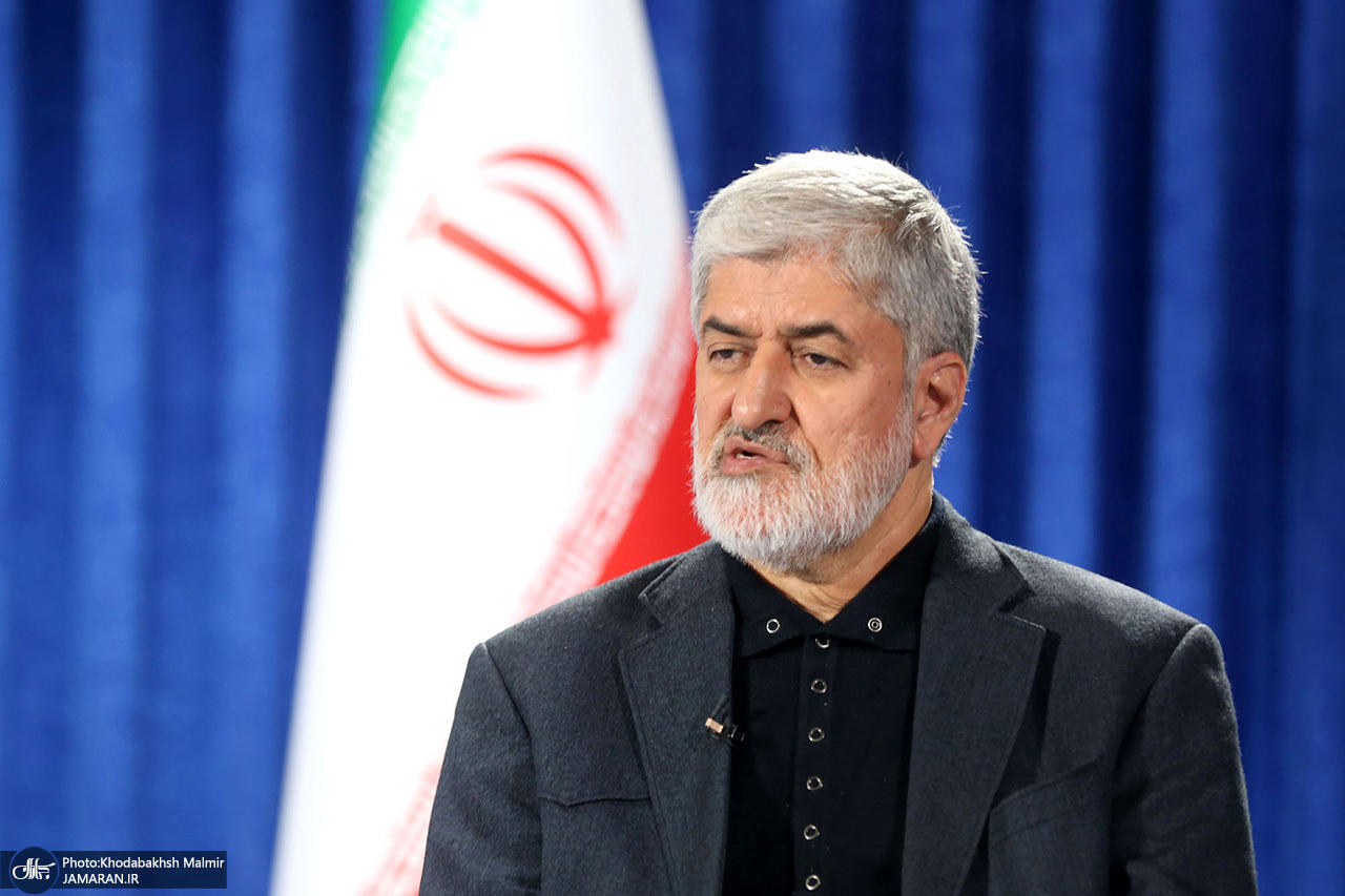توئیت علی مطهری خطاب به سعید جلیلی درباره رشد اقتصادی در دولت روحانی