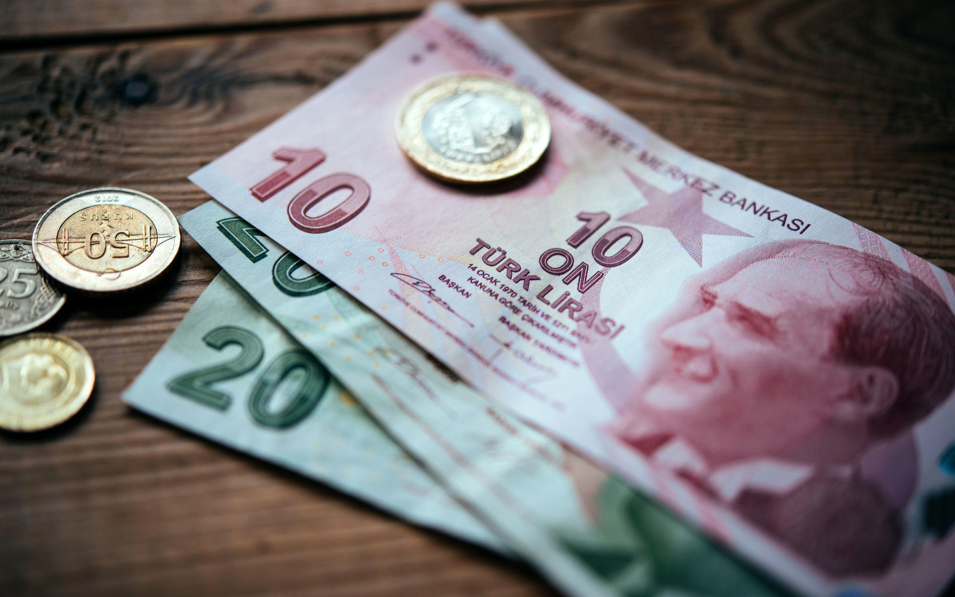 دولت ترکیه حداقل دستمزد را ۴۹ درصد افزایش داد!