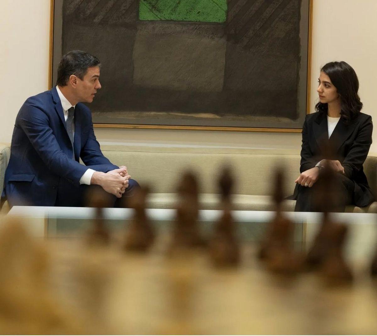 دیدار شطرنج باز ایرانی با نخست وزیر اسپانیا! + عکس