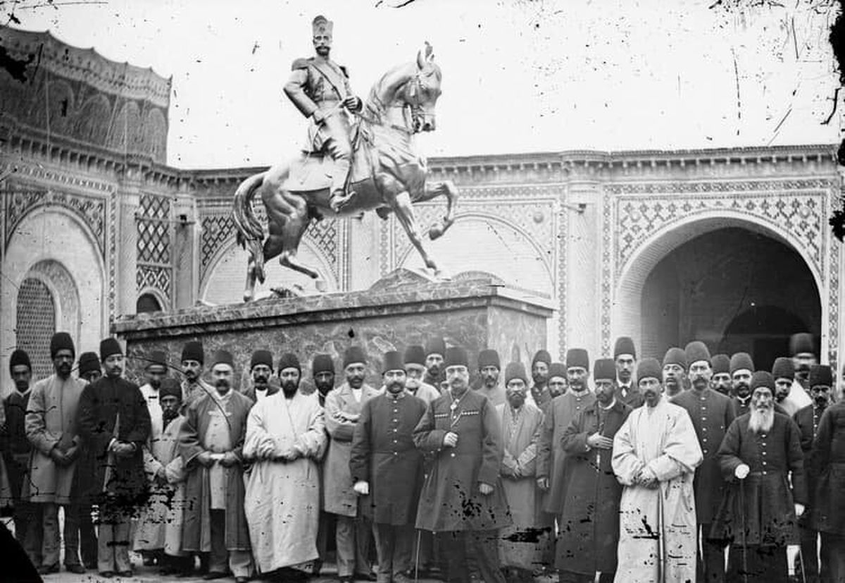 اولین مسجمه‌ای که در تهران نصب شد!