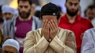 بیهوش شدن امام جماعت مسجد عراق از شدت گریه هنگام دعا برای غزه + فیلم


