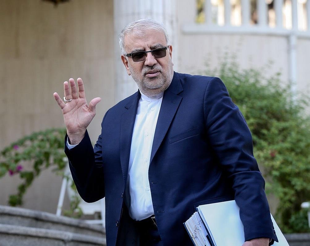 اولین واکنش وزیر نفت به شایعه خانه نشینی و استعفایش!

