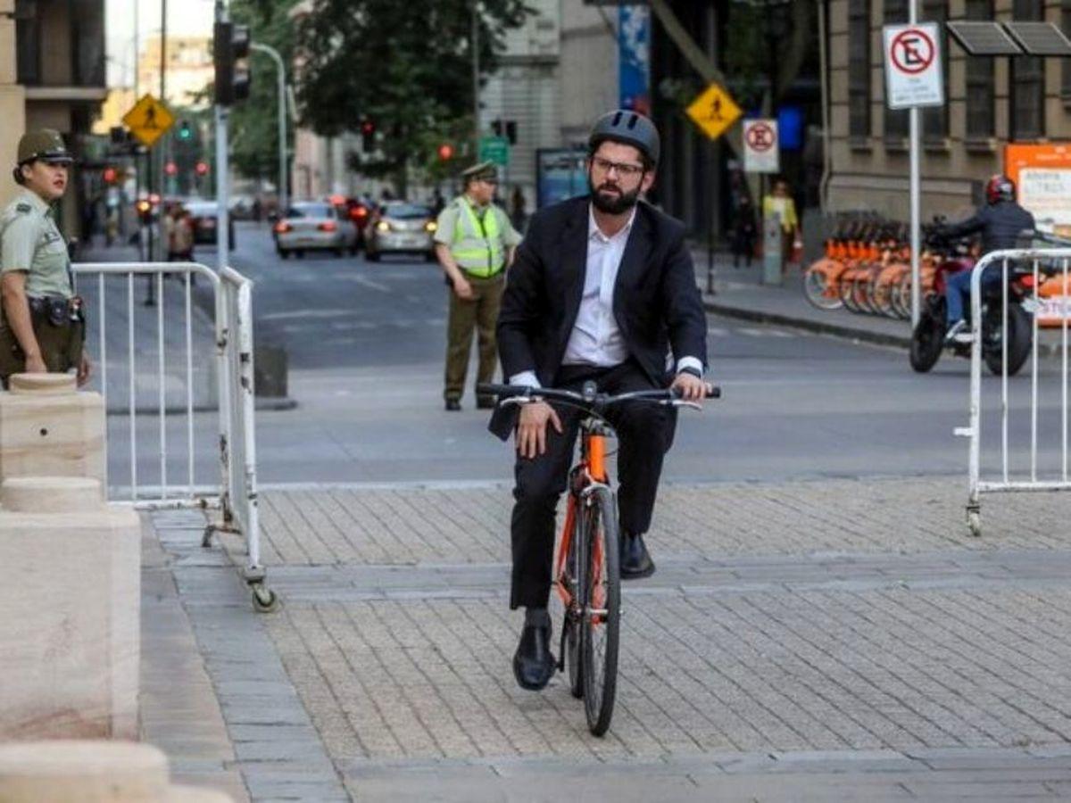 دوچرخه سواری آقای رئیس جمهور خبرساز شد + عکس