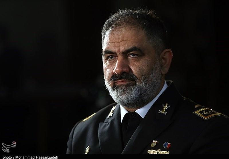 فرمانده نیروی دریایی ارتش : کشتی‌های ایرانی را اسکورت می‌کنیم