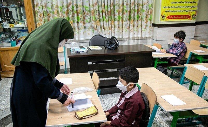 پاسخ وزارت بهداشت درباره احتمال تعطیلی مدارس به علت کرونا