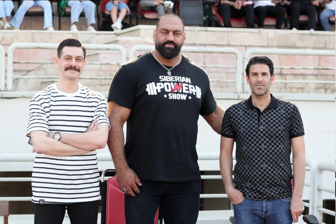 حضور قویترین مرد ایران در جمع پرسپولیسیها