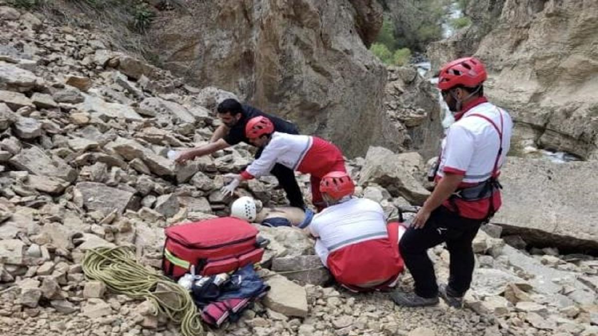 مرگ تلخ گردشگر لاهیجانی هنگام صعود به قُله