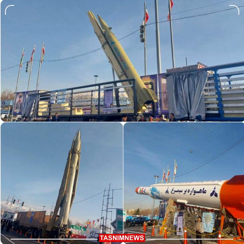 نمایش سه موشک جدید در مسیر راهپیمایی تهران
