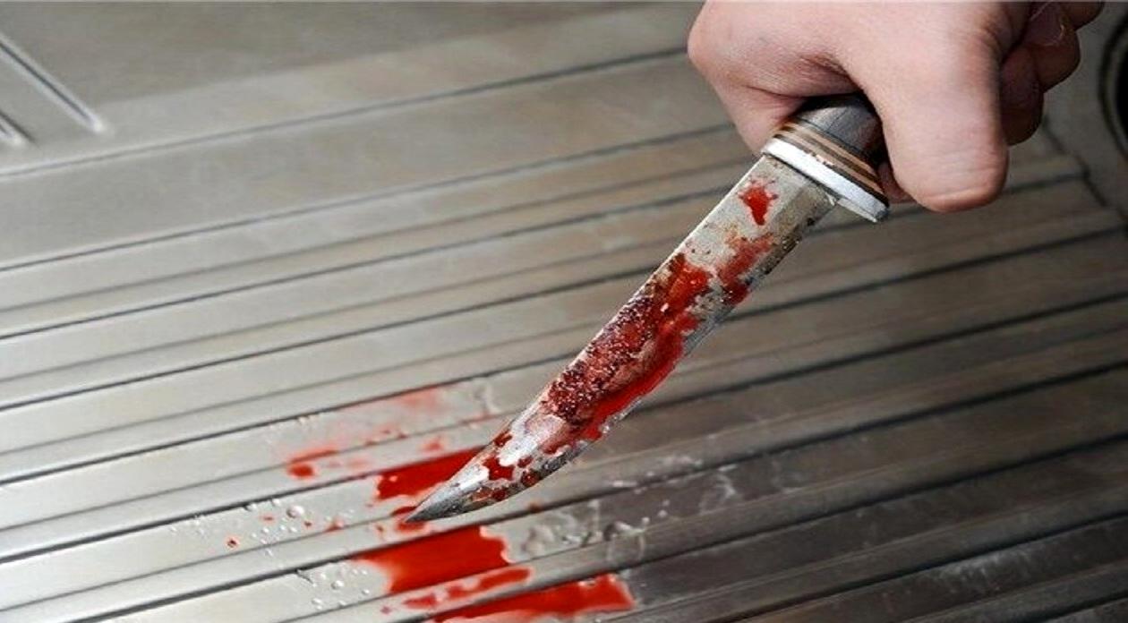 کشف جسد غرق در خون در حمام با متکایی زیر سر و چاقویی در دست! 