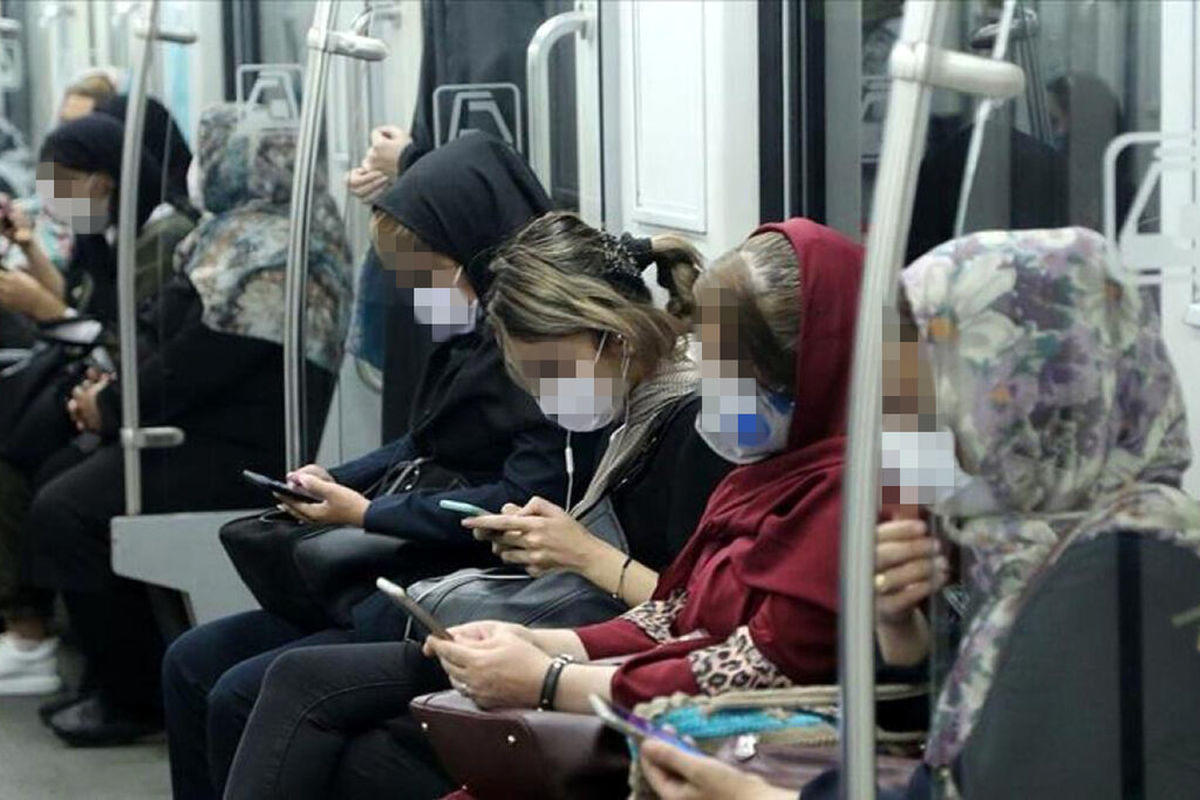 طرح ضربتی شهرداری برای برخورد با زنان بی‌حجاب در مترو |  استقرار ۴۰۰ «حجاب‌بان» در مترو