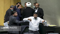 اظهارات یک نماینده درباره تصویر حرکت شستش در صحن مجلس + عکس
