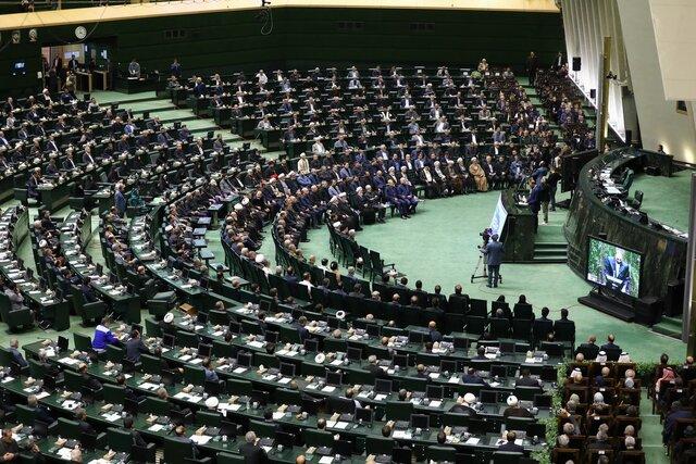 انتقاد روزنامه خاص از هماهنگی پزشکیان با رهبر انقلاب برای انتخاب وزرا!