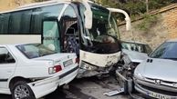 تصادف اتوبوس با ۱۴ خودرو در پارک جمشیدیه تهران